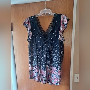 Summer ruffle sleeve top